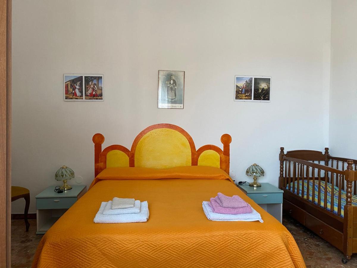 Bed And Breakfast Da Antonio - ออร์โกโซโล ภายนอก รูปภาพ